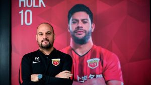 Eduardo Santos – the world’s first seven-figure physio
